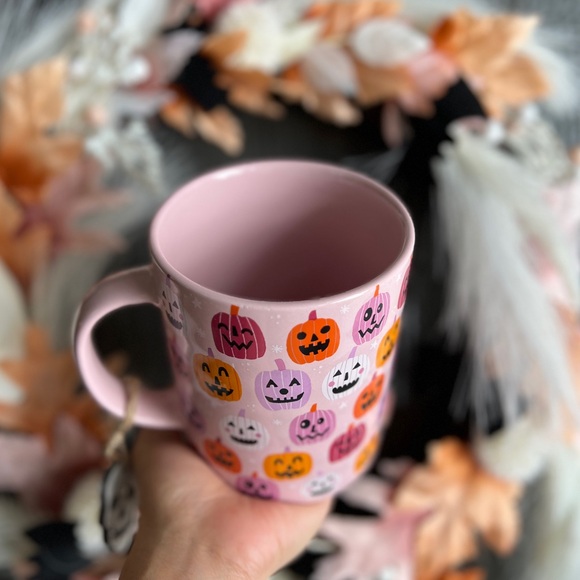 LAST ONE!✨NEW🎃Prima Design Jack o Lantern Pumpkins Pattern Pink Halloween Mug🩷 - Picture 6 of 7